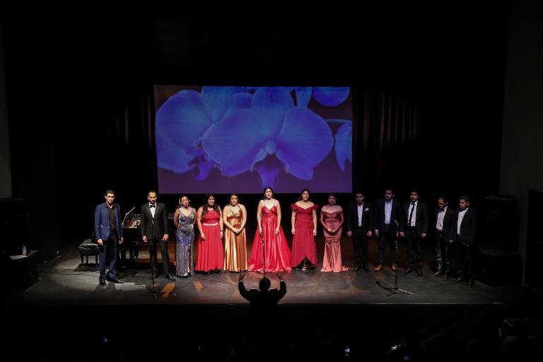 Regala el Taller de Ópera emotivo concierto a las madres