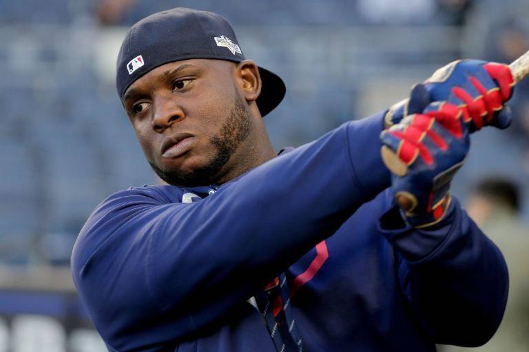 Mellizos activan al toletero dominicano Miguel Sanó
