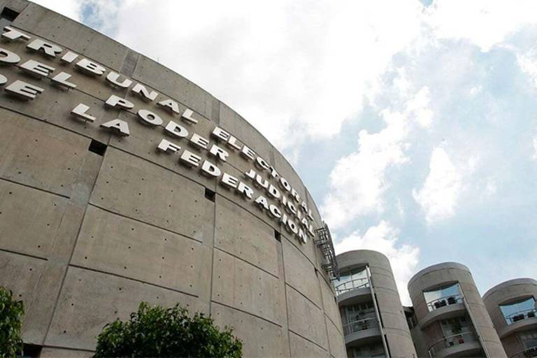 TEPJF ordena a SHCP asignar recursos al INE para consulta de Revocación de Mandato