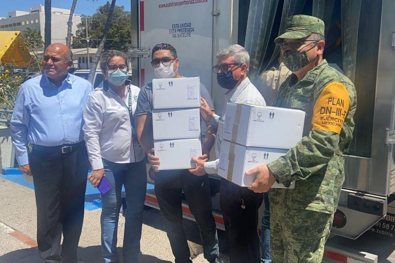 Llegan vacunas para segundas dosis en adultos mayores de Culiacán, Mazatlán y Escuinapa