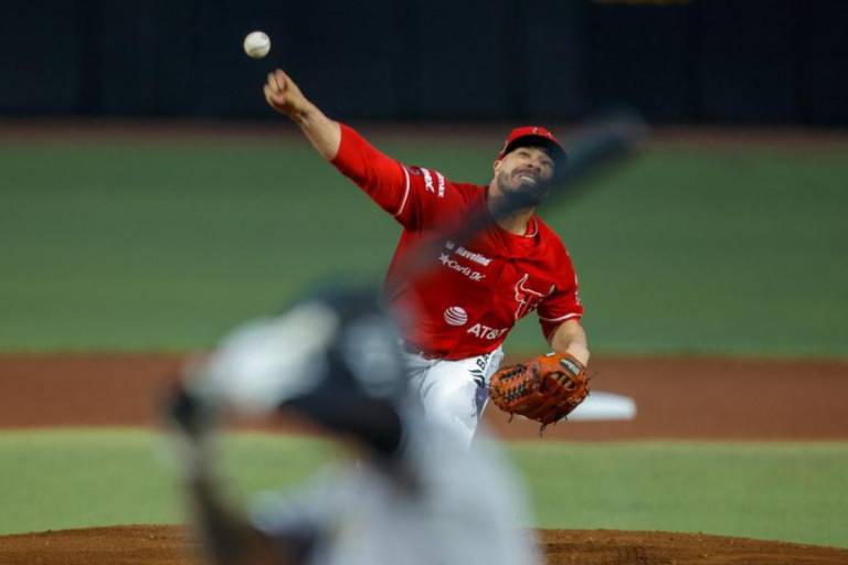 Manny Barreda luce imponente contra Mariachis