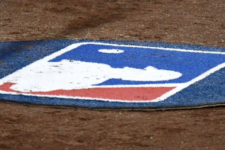 Grandes Ligas hace ligeros movimientos en propuesta a los jugadores
