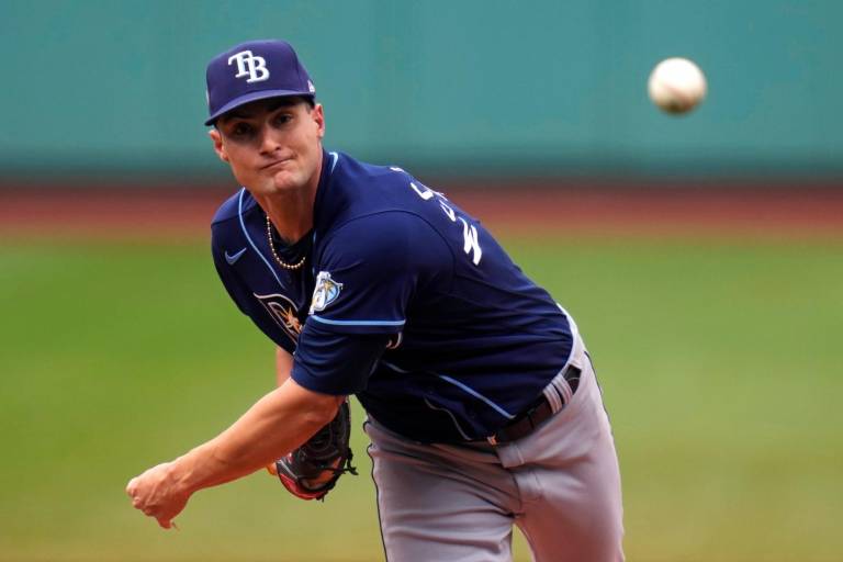 Shane McClanahan llega a 9 triunfos tras salida inesperada ante Boston