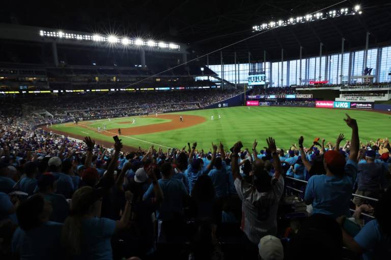El loanDepot park listo para albergar la Serie del Caribe 2024