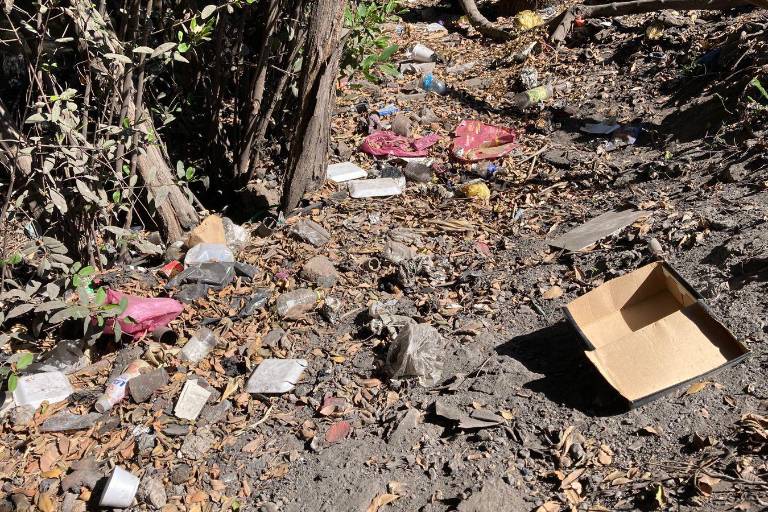 Basura y desechos en canal preocupan a vecinos de Tierra y Libertad, en Mazatlán
