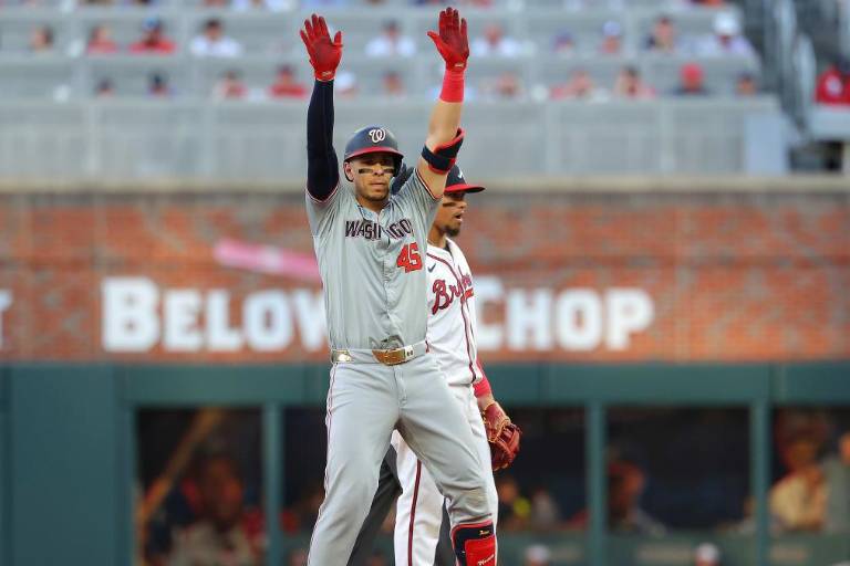 Joey Meneses impulsa dos con doble por Nacionales