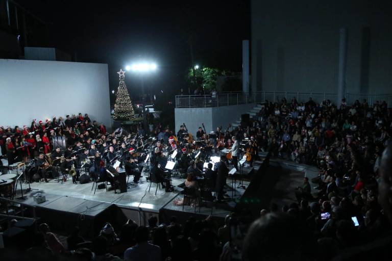 Regalan espectacular Gala Navideña la OSSLA, el Taller y Coro de Ópera