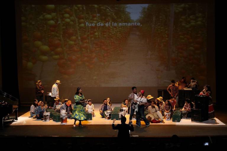 Aplauden y gozan con ‘Elíxir de amor’, con el Taller y Coro de Ópera