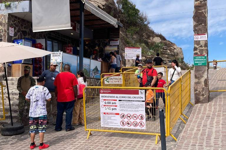 Faro de Mazatlán registra baja afluencia de turistas este domingo