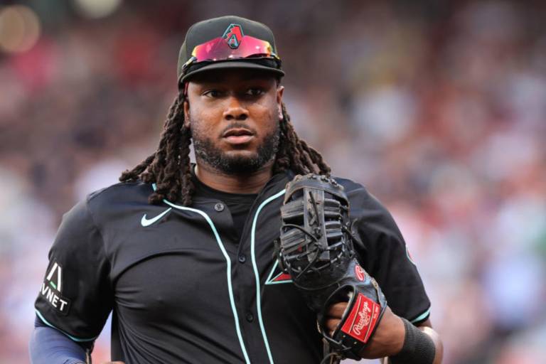 Nacionales oficializan su contrato de un año con Josh Bell