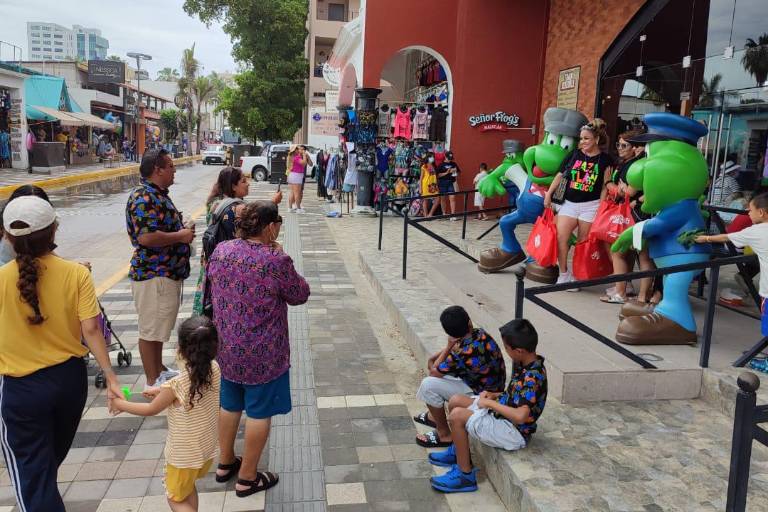 Mazatlán, en el top 5 de los destinos más visitados este verano en el País, afirma Concanaco