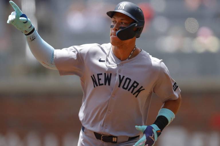 Judge alcanza a A-Rod en la lista de jonrones de Yanquis, que ganan la serie en Atlanta