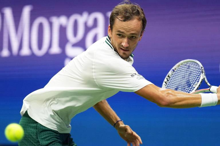 Daniil Medvedev fluye sin problemas ante Dominik Koepfer en el US Open