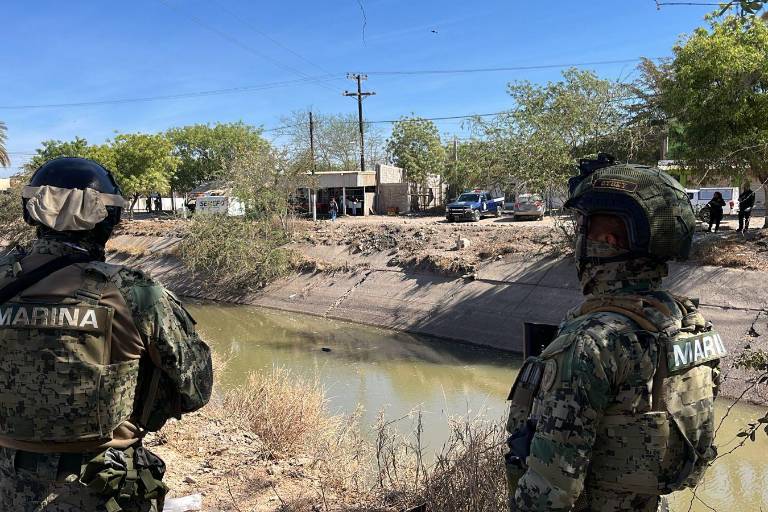 Localizan un hombre sin vida flotando en un canal del Campo El Diez, al sur de Culiacán