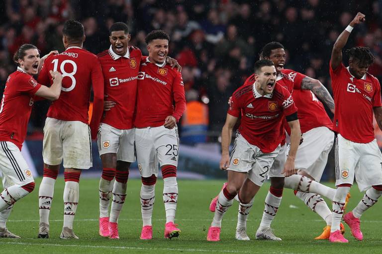 Los penaltis meten al Manchester United en la final