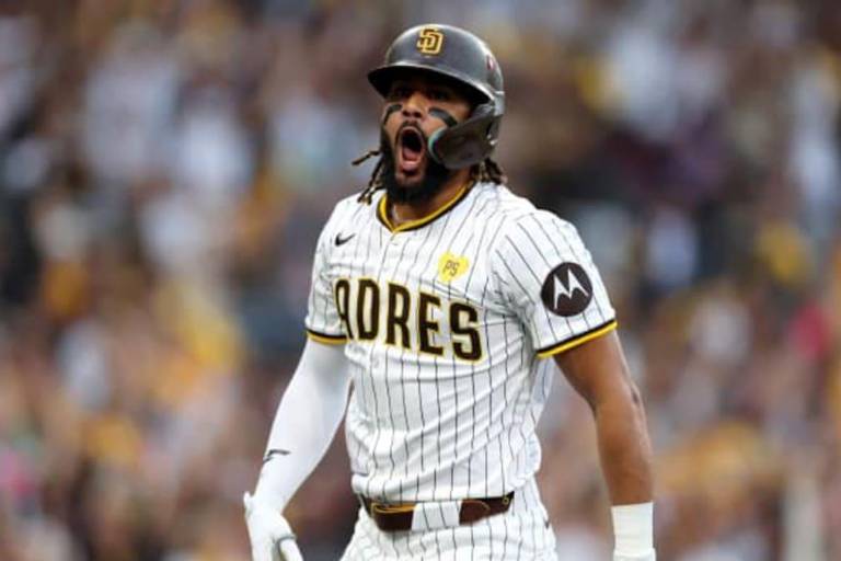 Dominio de King, poder de Tatis guiaron a Padres sobre Bravos en el Juego 1