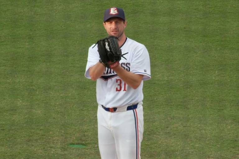 Max Scherzer hará su debut de temporada este domingo con los Rangers