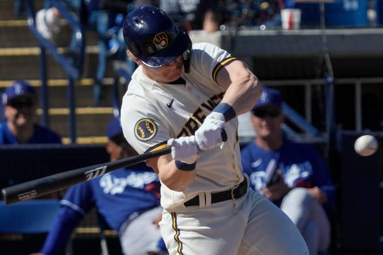 Luis Urías será baja de seis a ocho semanas