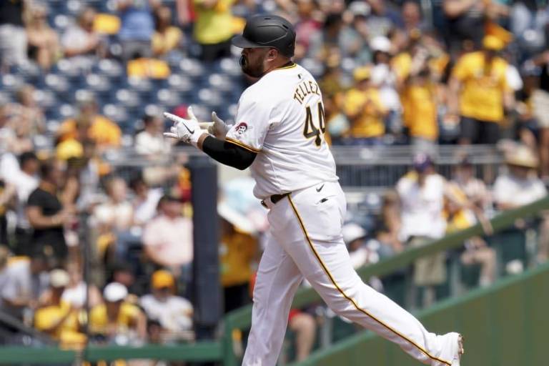 Rowdy Tellez se la vuela y Piratas hunden a Marineros