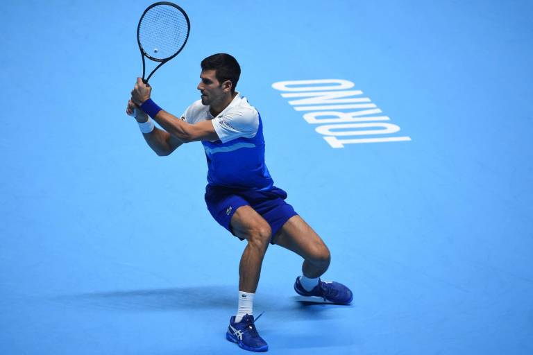 Novak Djokovic vence a Andrey Rublev y se convierte en semifinalista de las Nitto ATP Finals