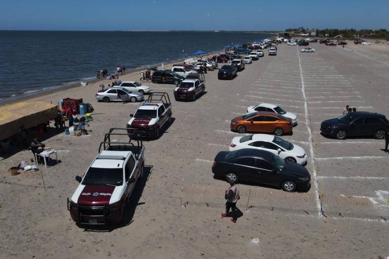Supervisan Topolobampo, El Maviri y sitios recreativos en Ahome