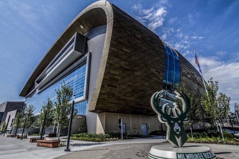 Los Milwaukee Bucks son vendidos por una cifra histórica