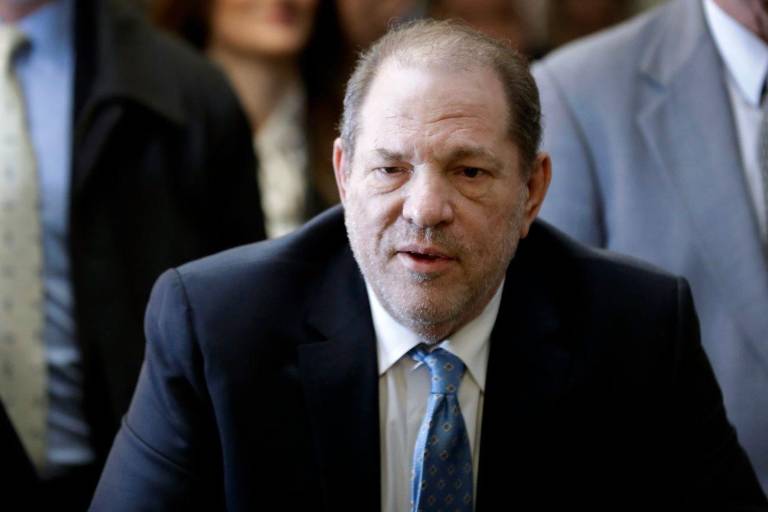 El productor de cine Harvey Weinstein podría salir en libertad