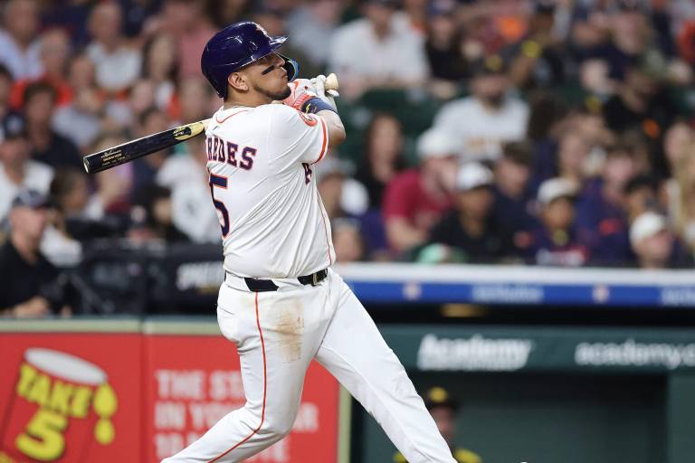 Sencillo de Isaac Paredes en la séptima decide victoria de Astros sobre San Diego