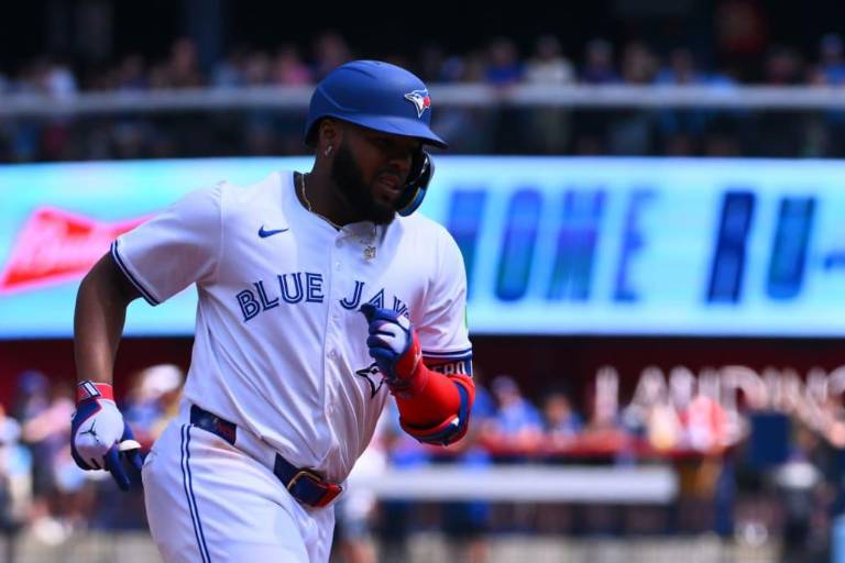 Vlad Jr. lidera décimo triunfo seguido de Toronto en casa con jonrón de 420 pies