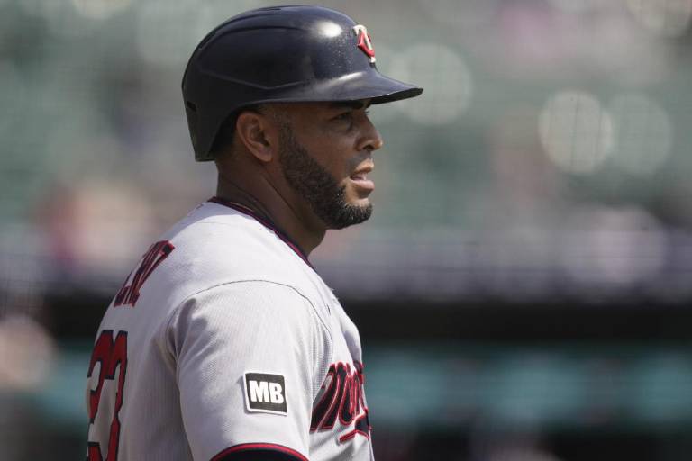 Nelson Cruz, sentado por enfermedad por los Mellizos