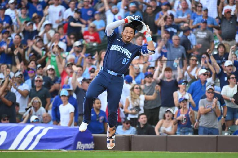 Batazo de oro de Suzuki da victoria a Cachorros sobre Azulejos