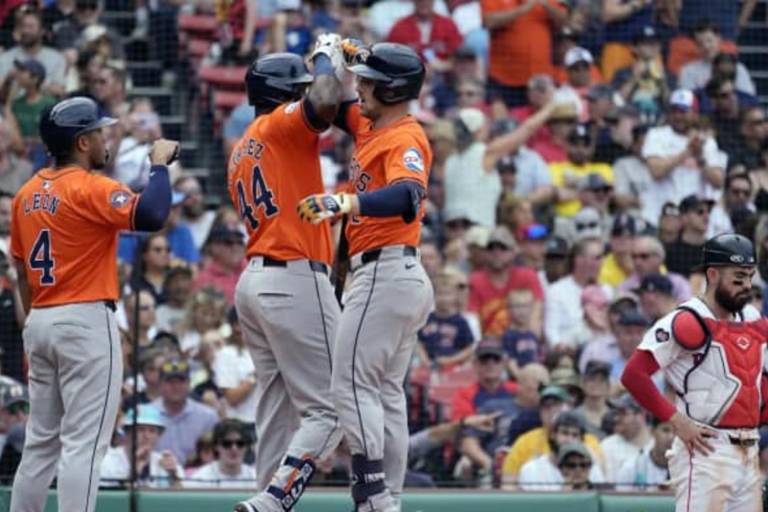Álvarez y Bregman, más Merrill, son los Jugadores de la Semana