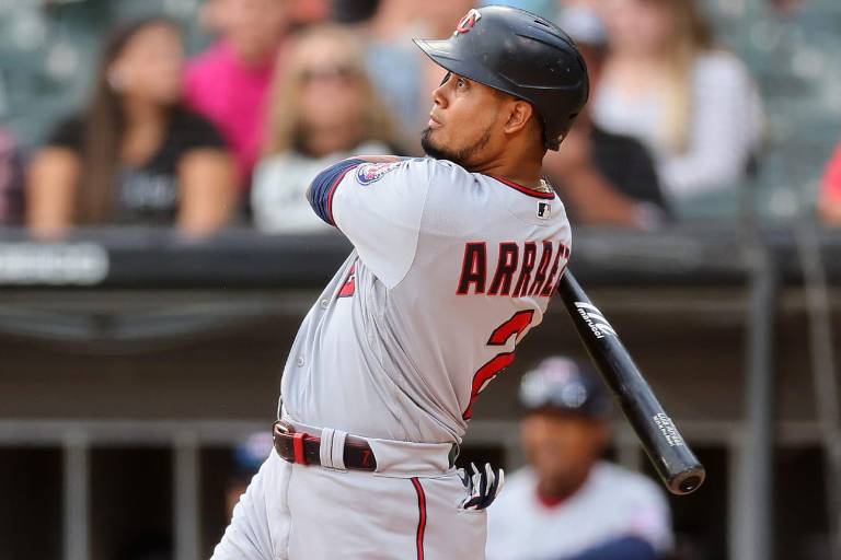Luis Arráez pasa de Mellizos a Marlins por Pablo López y prospectos