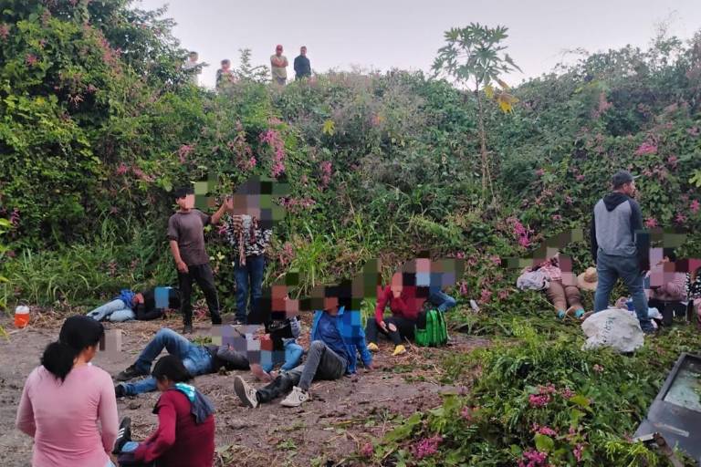Volcadura deja al menos 40 jornaleros agrícolas lesionados en Escuinapa