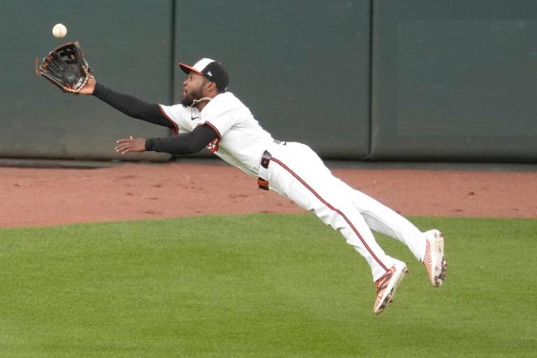 Fantástica atrapada y jonrón de Cedric Mullins impulsan a Orioles sobre Mellizos
