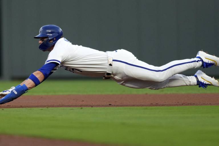 Bobby Witt Jr. hace historia como el primer parador en corto con dos años de 30-30