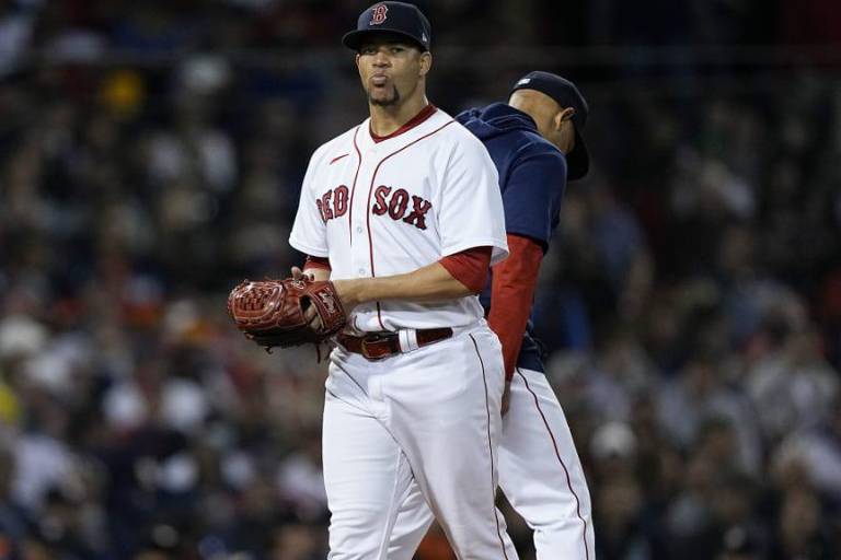 Boston otorga pacto de liga menor a Hansel Robles