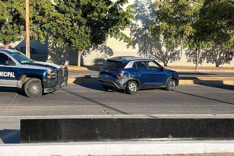 Abandonan camioneta accidentada en sector Humaya de Culiacán