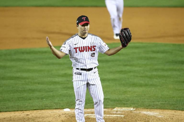 Padres pactan por dos años con el taponero coreano Woo Suk Go