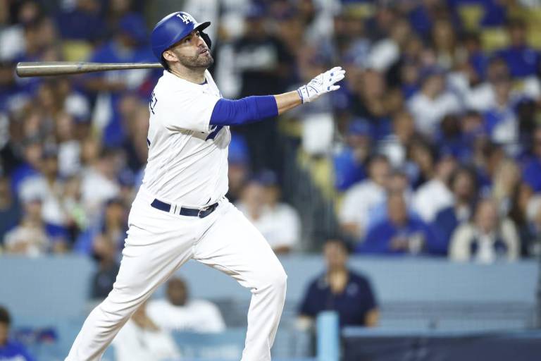 Angelinos y Mets tendrían en la mira al toletero J.D. Martínez