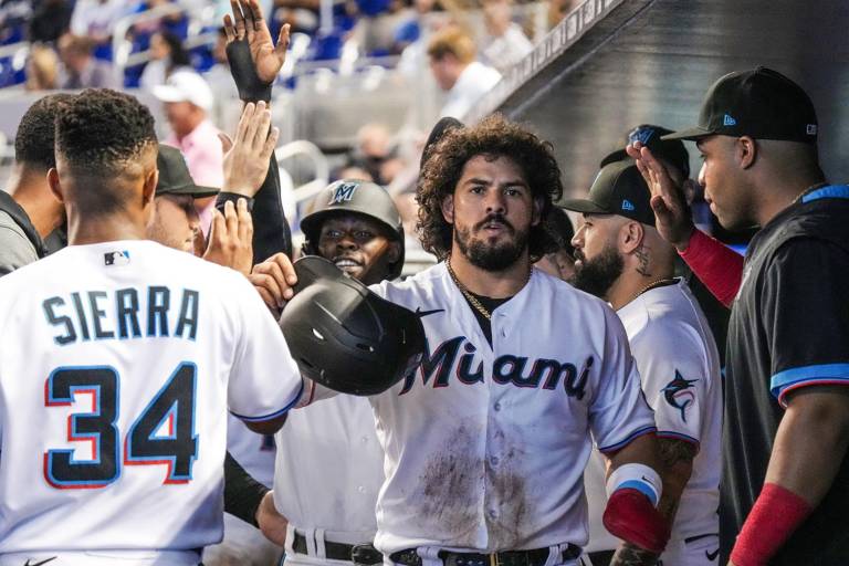 Marlins se llevan la serie larga contra Mets
