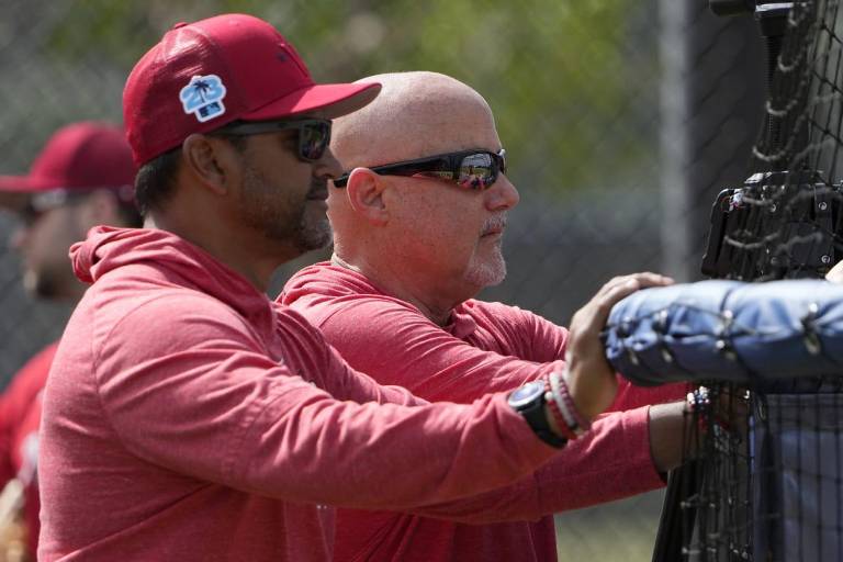 Nacionales extiende pacto de Dave Martínez; cerca de hacerlo con el gerente general Mike Rizzo
