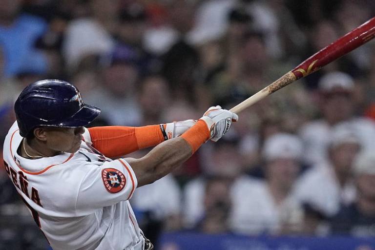¡17 carreras! Astros le caen a palos a Rays para igualar la serie