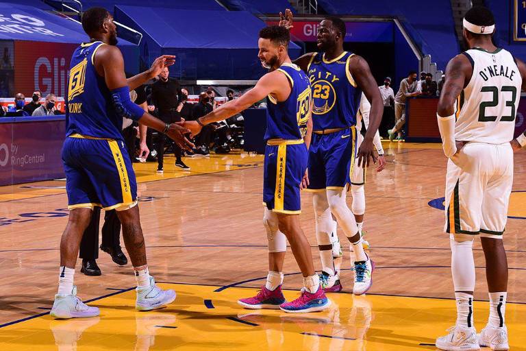 Golden State Warriors le regala una victoria a Stephen Curry por su cumpleaños contra Utah Jazz