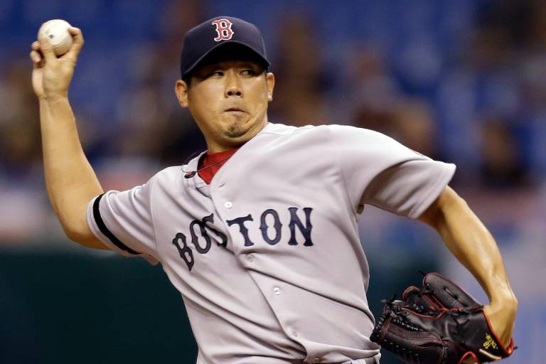 Daisuke Matsuzaka se retira; recibe sorpresa de Ichiro Suzuki