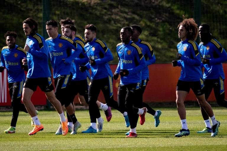 Manchester United recibe al Atlético de Madrid con el boleto a cuartos de final en disputa