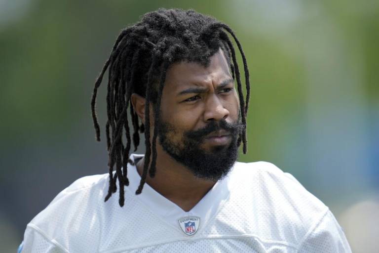 Los Detroit Lions despiden a Cam Sutton, quien es buscado por la policía de Florida