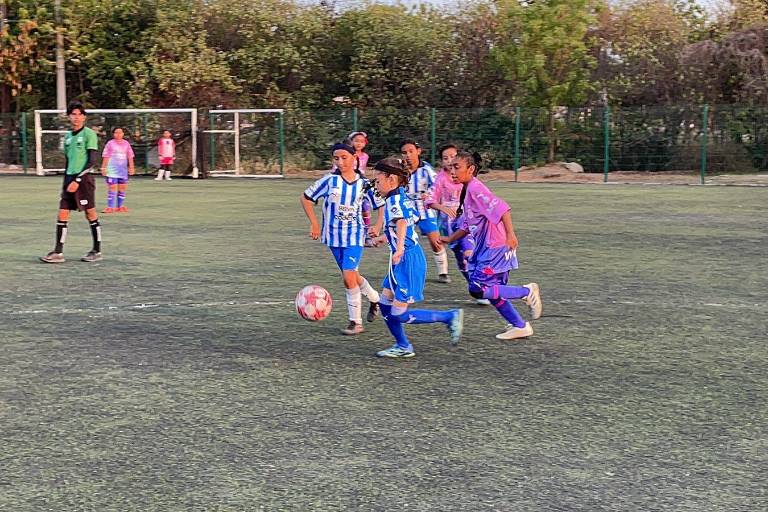 Rayadas sale al frente de su compromiso en Torneo Interacademias