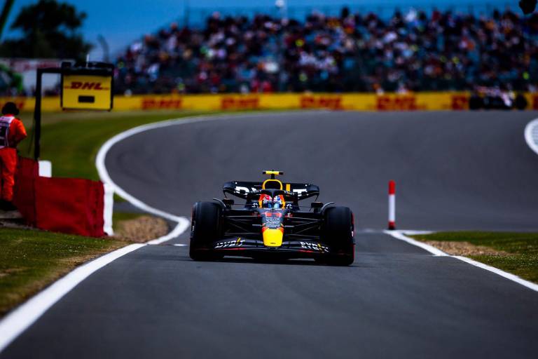 Checo Pérez arrancará cuarto en el Gran Premio de Gran Bretaña