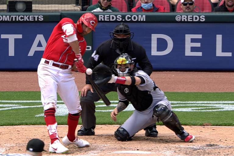 Joey Votto se fractura un pulgar; perdería un mes